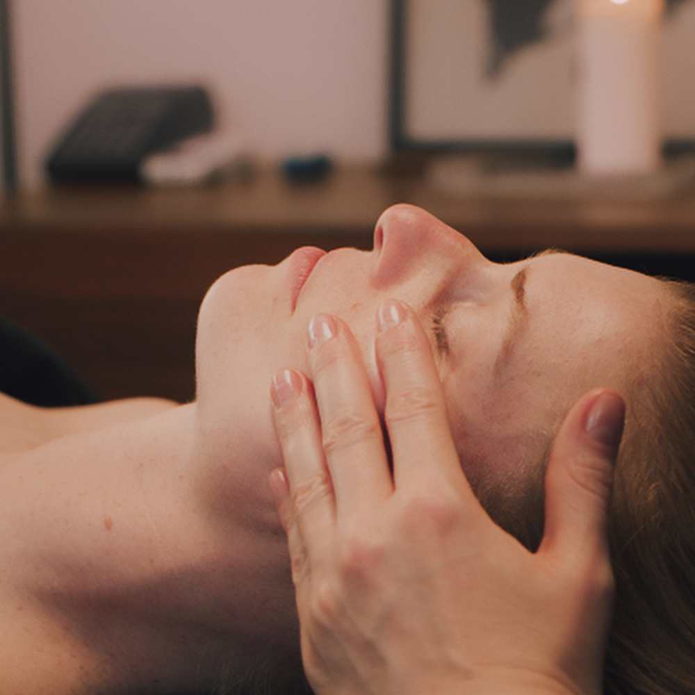 Masaje Facial Kobido